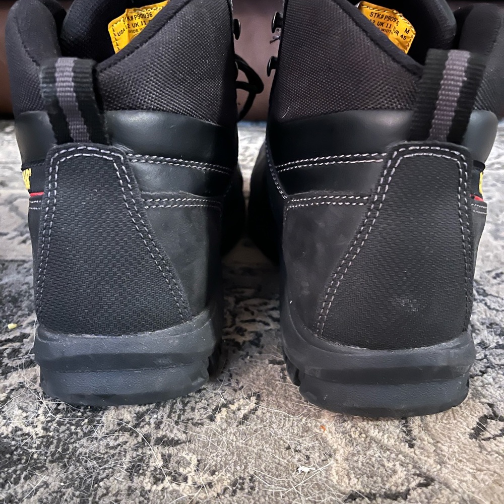 CATERPILLAR STEEL TOE WORK BOOT / WORN ONCE EXCELLENT CONDITION SOLD WITH BOX